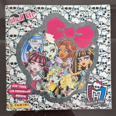 ALBUM SKULL LIFE. MONSTER HIGH. PEGATINAS. COMPLETO