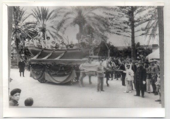 FOTO. REPRODUCCIÓN. CARNAVAL DE CÁDIZ, AÑOS 20. CARROZA BARCA. PARQUE GENOVÉS.