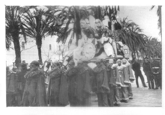 FOTO. REPRODUCCIÓN. CARNAVAL DE CÁDIZ, AÑOS 20. CARROZA DIOSA, PARQUE GENOVÉS.