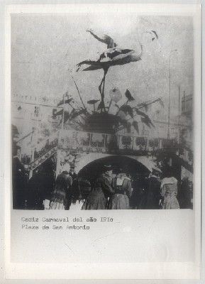 FOTO. REPRODUCCIÓN. CARNAVAL DE CADIZ, PLAZA DE SAN ANTONIO 1910.