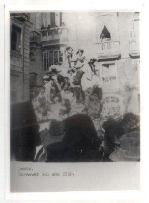 FOTO. REPRODUCCIÓN. CARNAVAL DE CADIZ, AÑO 1910.