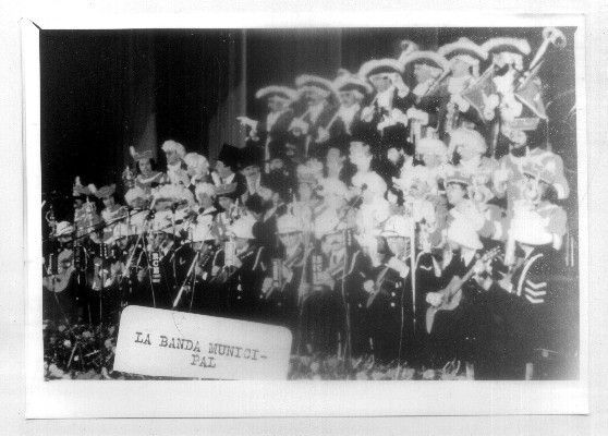 FOTO. REPRODUCCIÓN. CARNAVAL DE CADIZ. LA BANDA MUNICIPAL.