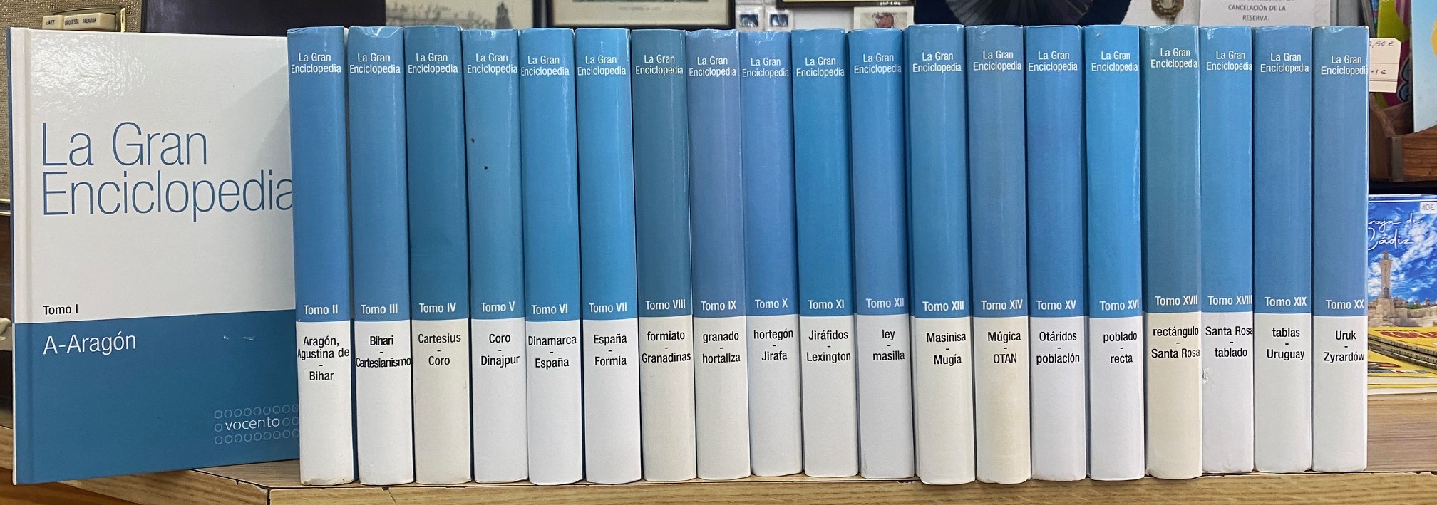 LA GRAN ENCICLOPEDIA. 20 TOMOS