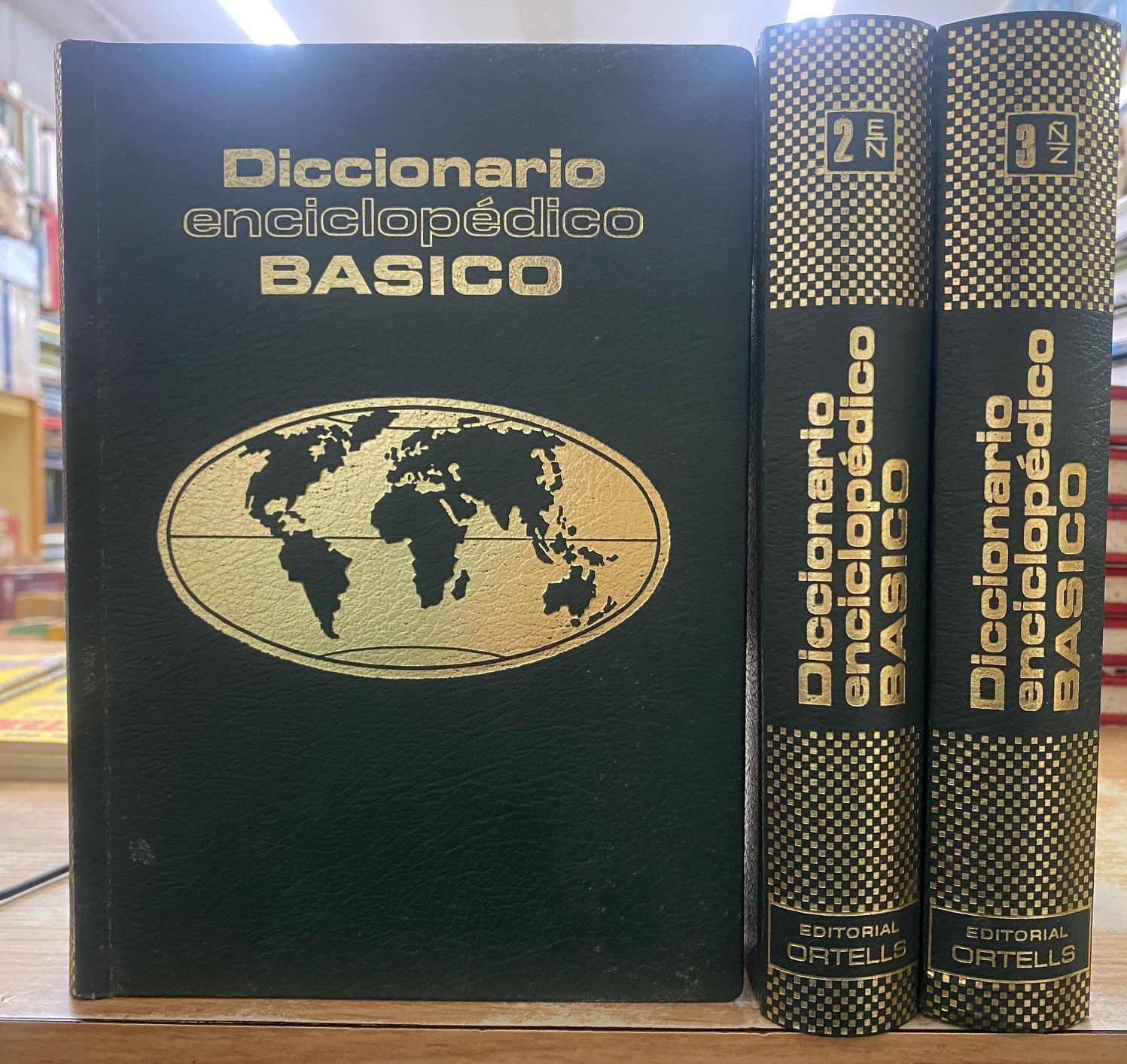 DICCIONARIO ENCICLOPÉDICO BASICO, 3 TOMOS