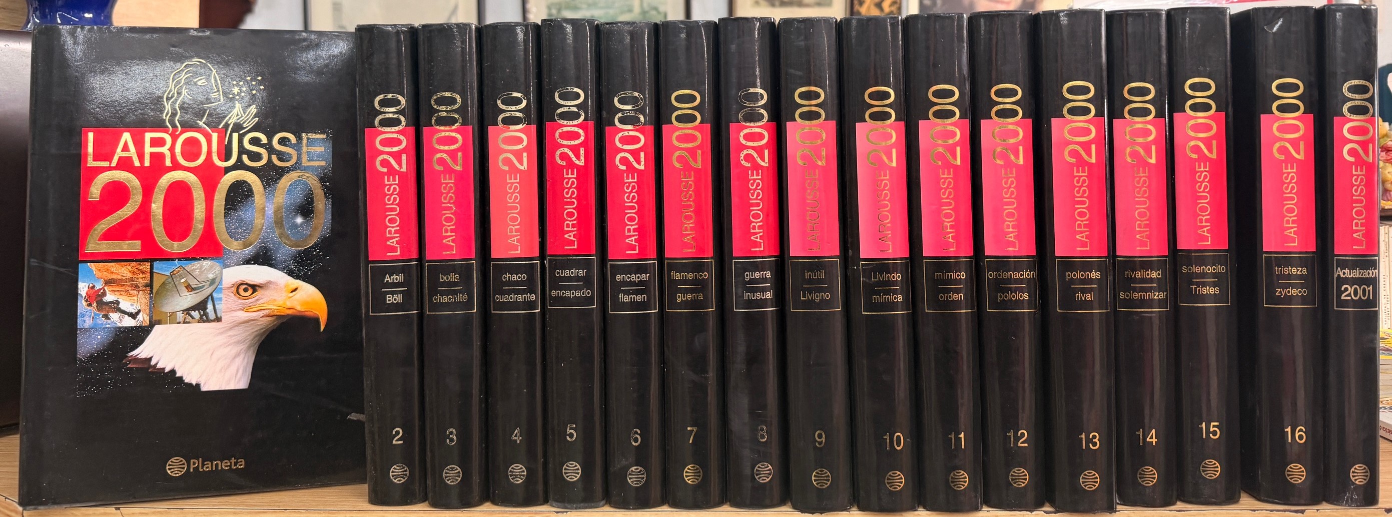 LAROUSSE 2000 (16 TOMOS + 1 ACTUALIZACION 2001)