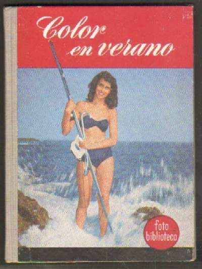 FOTO BIBLIOTECA. EL COLOR EN VERANO