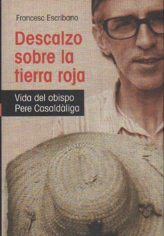 DESCALZO SOBRE LA TIERRA ROJA