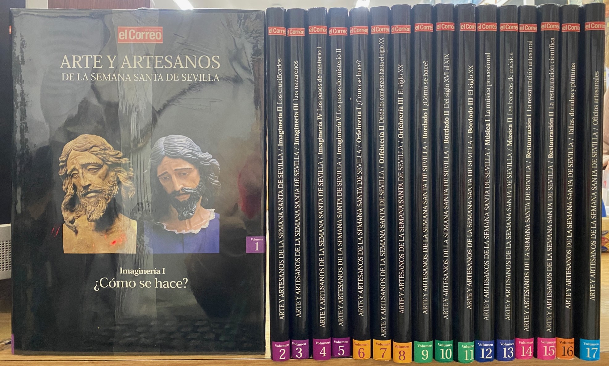 ARTE Y ARTESANOS DE LA SEMANA SANTA DE SEVILLA (17 TOMOS)