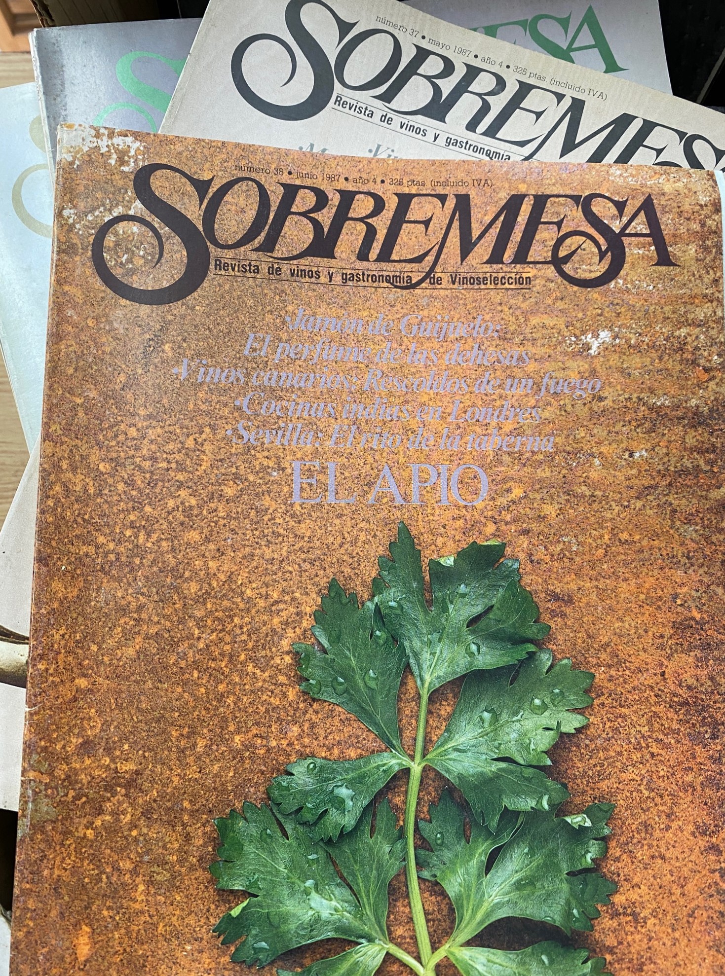 SOBREMESA REVISTA DE VINOS Y GASTRONOMIA (VARIOS NÚMEROS, PRECIO POR UNIDAD)