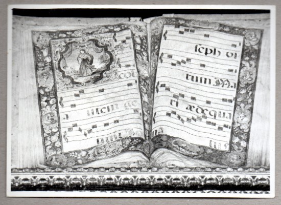 FOTOGRAFIA LIBRO CANTORAL CATEDRAL DE SEVILLA. CON FOTOGRAFO, RUESGA BONO.