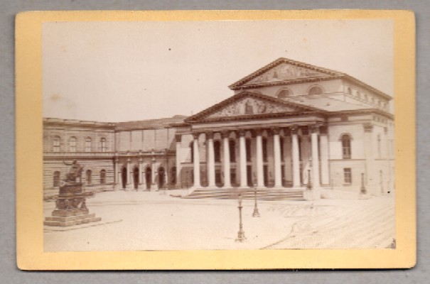 FOTOGRAFIA DE ALEMANIA, MUNCHEN DER RESIDENZPLATZ.