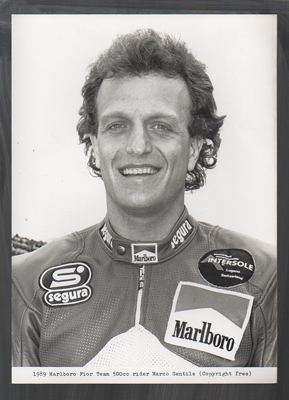 FOTOGRAFIA RIDER MARCO GENTILE. 1989 MARLBORO FIOR TEAM 500CC.