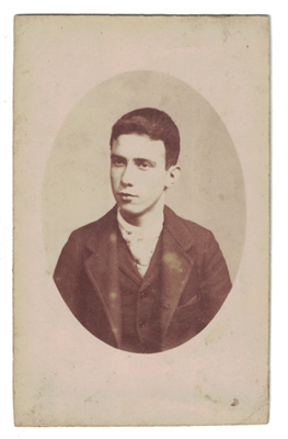 FOTOGRAFIA DE JOVEN. SOBRE 1930.
