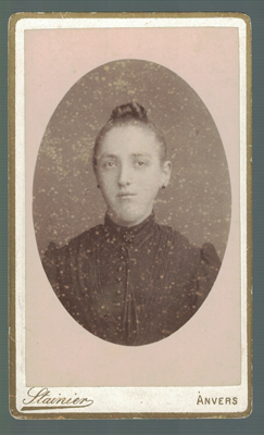 FOTOGRAFIA DE SEÑORITA. FOTO F. STAINIER (ANVERS). SOBRE 1880.