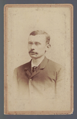 FOTOGRAFIA DE SEÑORITA. FOTO JOS DIRKS (ANVERS). SOBRE 1890.