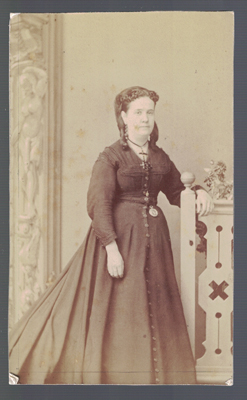 FOTOGRAFIA DE SEÑORA. SOBRE 1880.