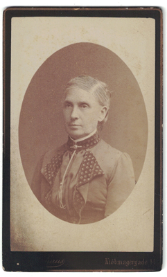FOTOGRAFIA SEÑORA. FOTO CHR. NEUHAUS. SOBRE 1900.