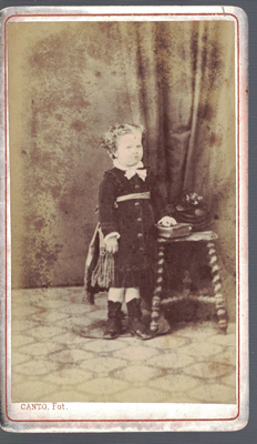 FOTOGRAFIA DE NIÑA. FOTO CANTO, BARCELONA,  SOBRE 1870.