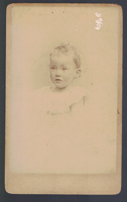 FOTOGRAFIA DE NIÑO. SOBRE 1880.