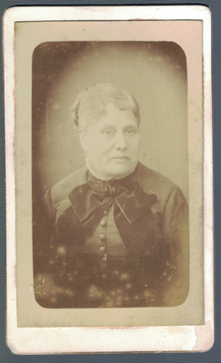 FOTOGRAFIA DE SEÑORA. SOBRE AÑO 1900.