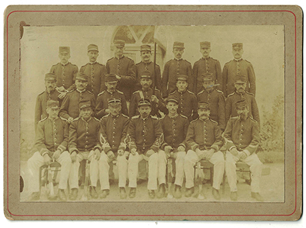 FOTOGRAFIA MILITARES EN GRUPO. SIN TEXTOS. 18 x 13CM. SOBRE 1890.