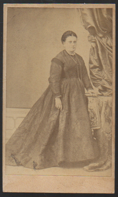 FOTO RETRATO DE SEÑORA. FOTOGRAFO RAFAEL ROCAFULL. CADIZ. SOBRE 1863.