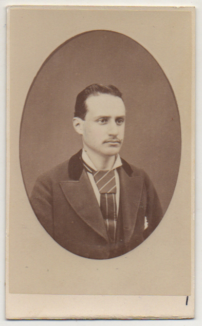 FOTO JOVEN DE FAMILIA CAMPOS. FOTOGRAFO RAFAEL ROCAFULL. CADIZ AÑO 1876.