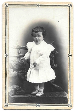 FOTOGRAFIA POSTAL DE NIÑO ROCA FOTOGRAFO SIN CIRCULAR, SOBRE 1920.