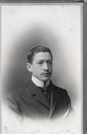 FOTO RETRATO DE JOVEN, SOBRE 1900. FOTO AVRILLON. (CORUÑA)