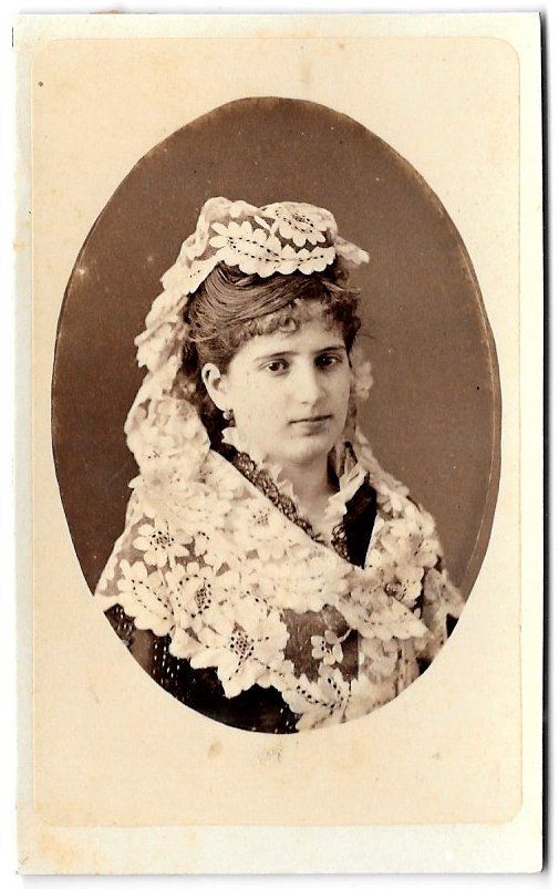 FOTOGRAFIA SEÑORA E. GODINEZ FOTOGRAFO SS.AA.RR., SEVILLA 1862