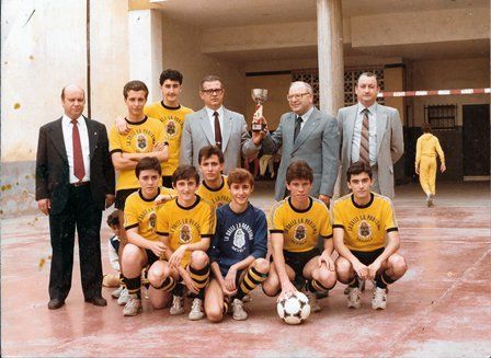 FOTOGRAFIA LA SALLE LA PURISIMA, SEVILLA. SOBRE 1980