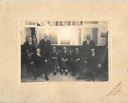 FOTOGRAFIA GRUPO DE SEÑORES (SIN DEFINIR). FOTOGRAFIA EL TREBOL, CADIZ, SOBRE 1915