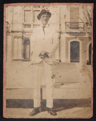 FOTO DE TOMAS SHELDON CONSUL, DESPACHO BEATO DIEGO.