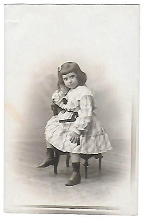 FOTO POSTAL NIÑA. SIN CIRCULAR. REVERSO SIN DIVIDIR. SOBRE 1905