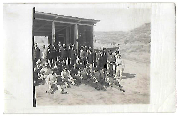 FOTO POSTAL SIN CIRCULAR. REUNION DE CABALLEROS. SOBRE 1920