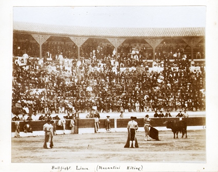 FOTOGRAFIA DE PLAZA DE TOROS DE LA LINEA 1900
