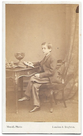 FOTOGRAFIA NIÑO FOTO MAYALL. LONDON & BRIGTHON