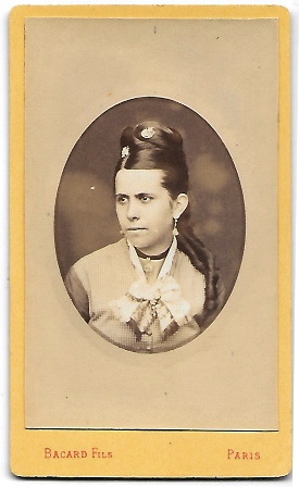FOTOGRAFIA RETRATO DE CHICA EN OVALO CON RELIEVE FOTO BACARD FILS PARIS 1870