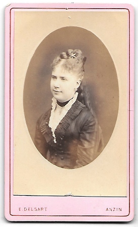 FOTOGRAFIA RETRATO DE SEÑORA EN OVALO CON RELIEVE FOTO E. DELSART ANZIN 1870