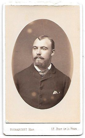 FOTOGRAFIA RETRATO DE SEÑOR EN OVALO CON RELIEVE FOTO TOURANCHET PARIS 1870