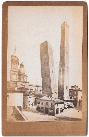 FOTO TORRES ASINELLI Y GARISENDA, BOLOGNA FOTO DELL EMILIA
