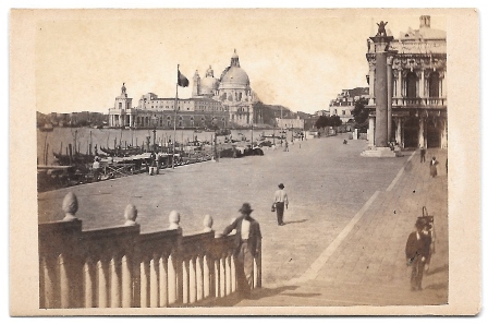 FOTO MUELLE DE VENECIA DESDE EL PUENTE SALVIATI