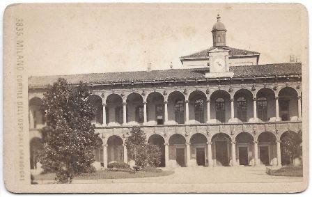 FOTO CORTILE DELL OSPITALE MAGGIORE MILAN - FOTO GIACOMO BROGIT