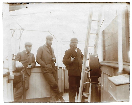 FOTOGRAFIA ESCENA DE NAVEGACION SOBRE 1910