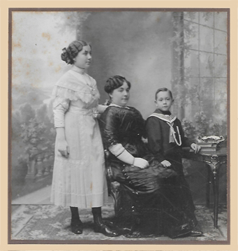 FOTOGRAFIA ENCARNACION MARCOS Y SUS HIJOS, SOBRE 1910