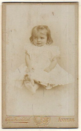 FOTOGRAFIA DE NIÑA CH. FROEHLICH - ANVERS. SOBRE 1890