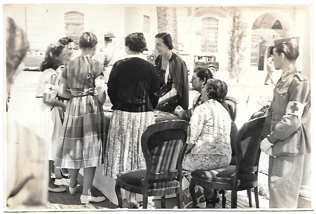 FOTOGRAFIA DE CADIZ, MESA DE LA CRUZ ROJA 21-8-1954 - FOTO MOVELLAN