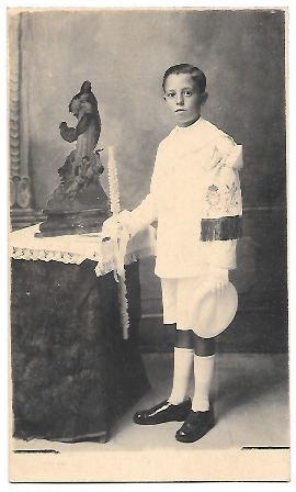 FOTO POSTAL NIÑO DE COMUNION AÑOS 30 SIN CIRCULAR (MARCAS DE DESPEGUE)