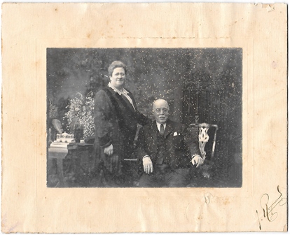 FOTOGRAFIA DE MATRIMONIO FOTO J. REYMUNDO CADIZ SOBRE 1920 CON CARTULINA