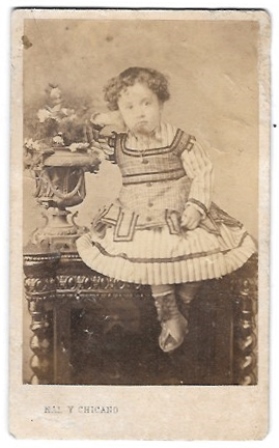 FOTO NIÑA MARIA DEL CARMEN MARTINEZ DE PINILLOS CEBALLOS FOTO NAL Y CHICANO 1900